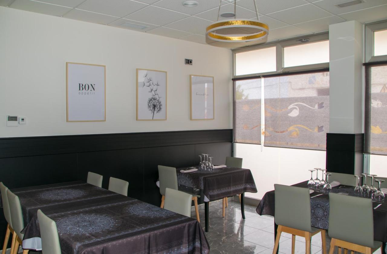 Hotel Siskets Torrente de Cinca Екстер'єр фото