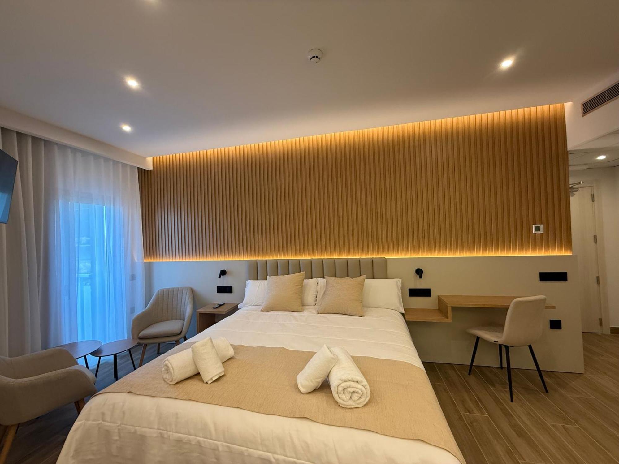 Hotel Siskets Torrente de Cinca Екстер'єр фото